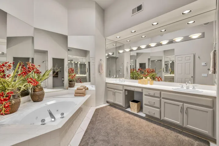 38873 Palm Valley - Primary Bdrm Bathrm
