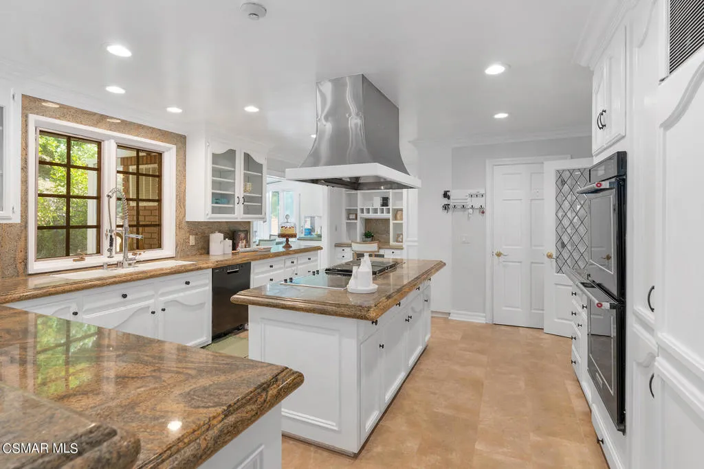 31640 Saddletree Drive, Westlake Village, California 91361 home-pic-13