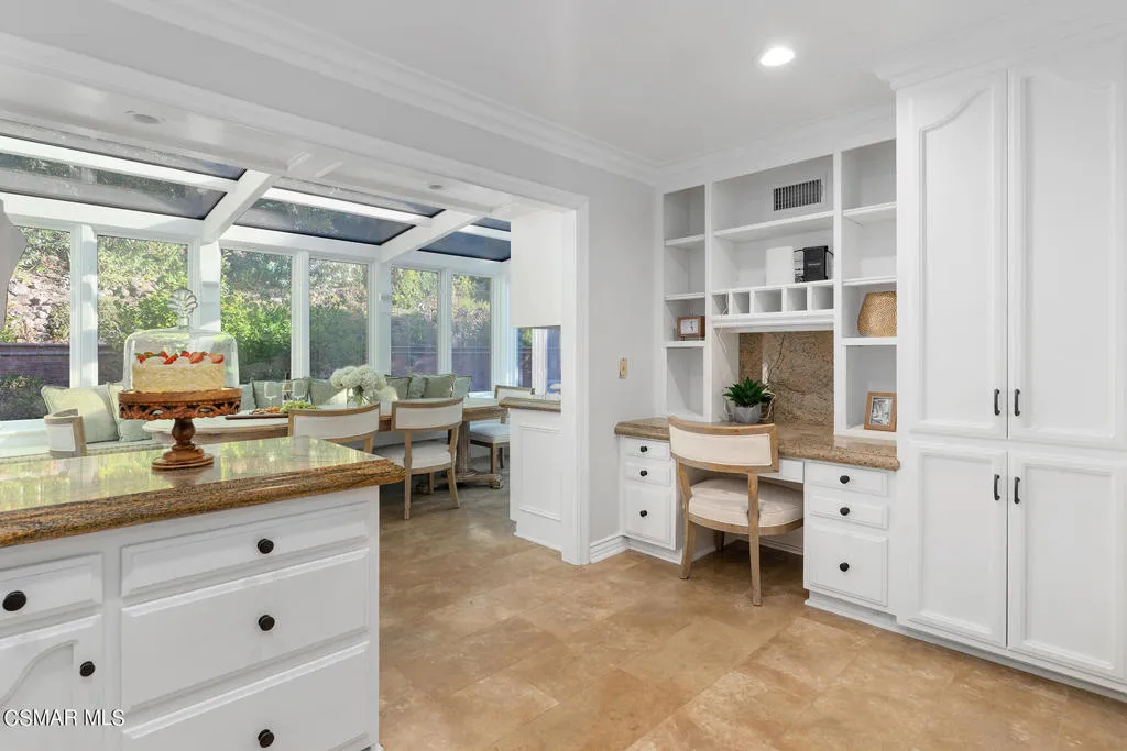 31640 Saddletree Drive, Westlake Village, California 91361 home-pic-17