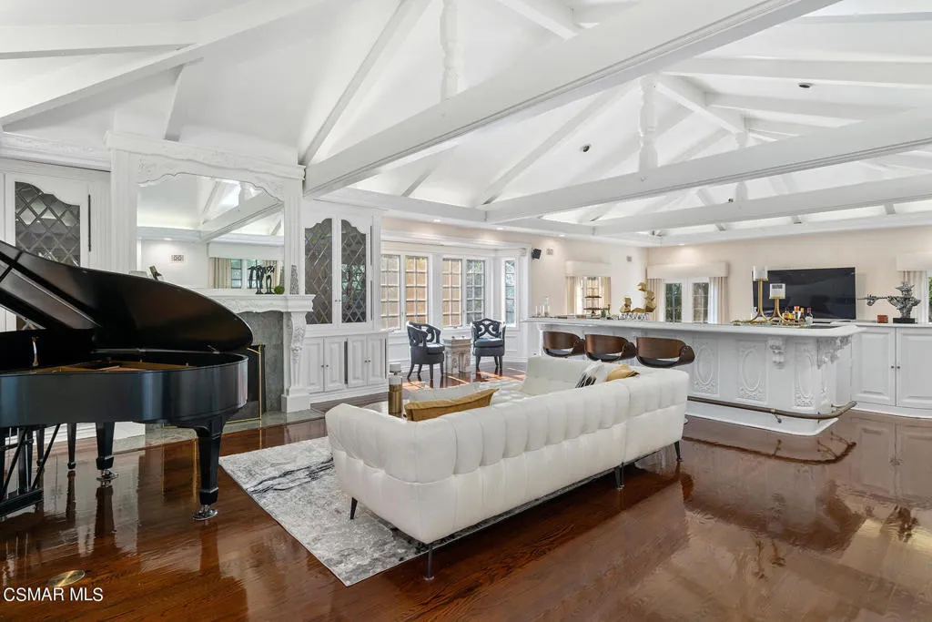 31640 Saddletree Drive, Westlake Village, California 91361 home-pic-23