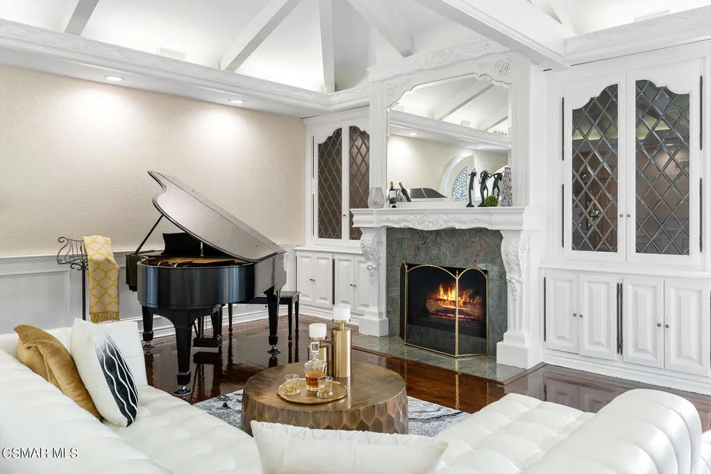 31640 Saddletree Drive, Westlake Village, California 91361 home-pic-27
