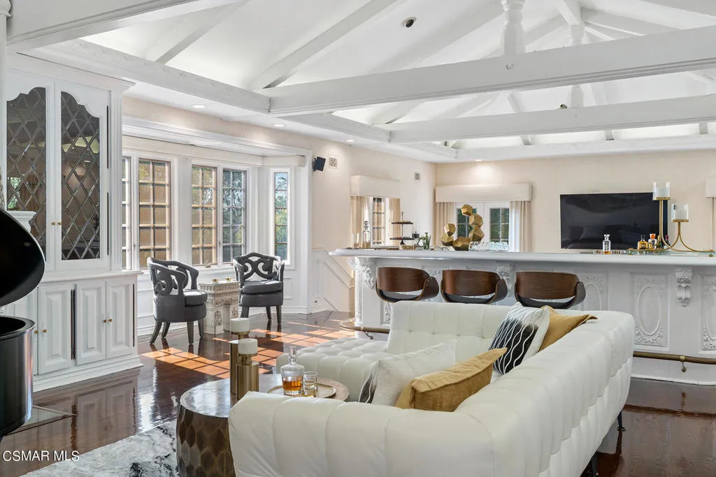 31640 Saddletree Drive, Westlake Village, California 91361 home-pic-24