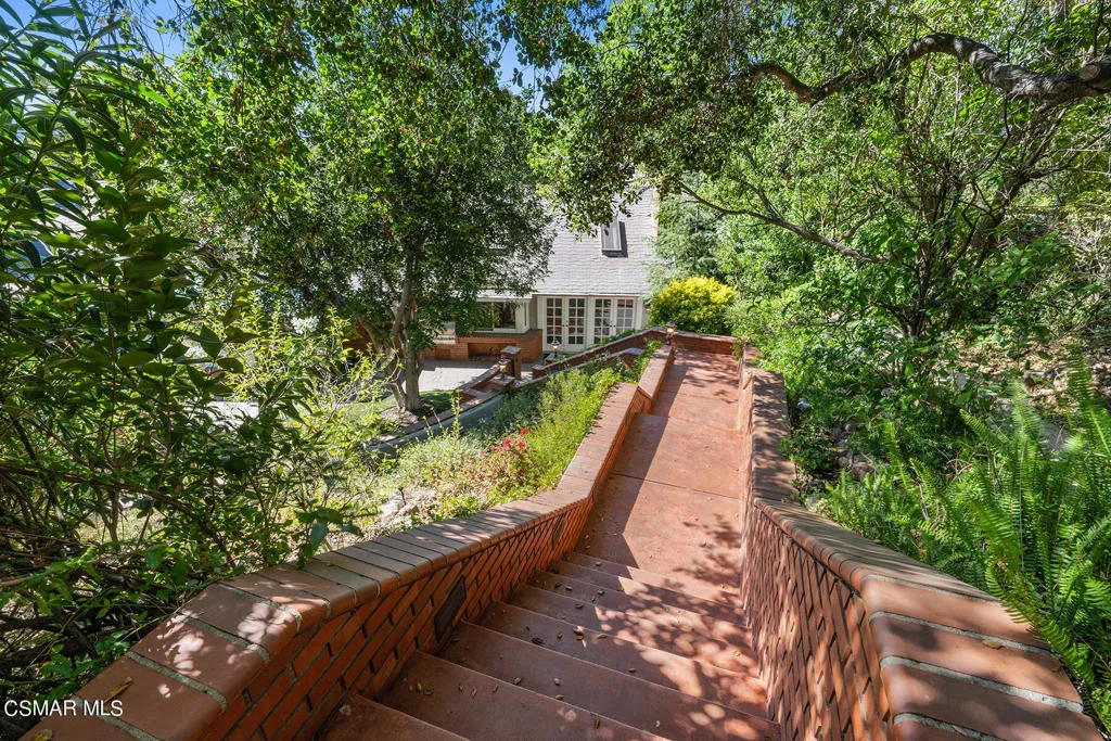 31640 Saddletree Drive, Westlake Village, California 91361 home-pic-68