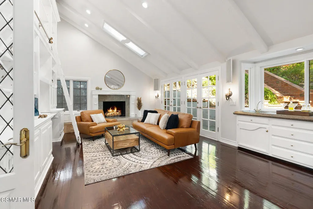 31640 Saddletree Drive, Westlake Village, California 91361 home-pic-8