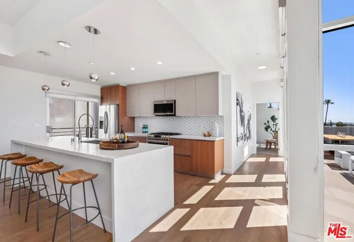 8017 W Norton Avenue Ph3, West Hollywood, California 90046