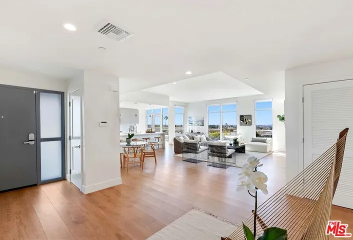 8017 W Norton Avenue Ph3, West Hollywood, California 90046