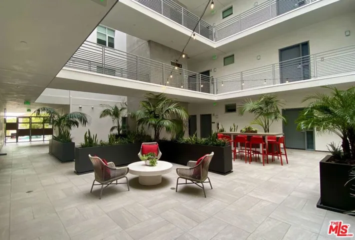 8017 W Norton Avenue Ph3, West Hollywood, California 90046
