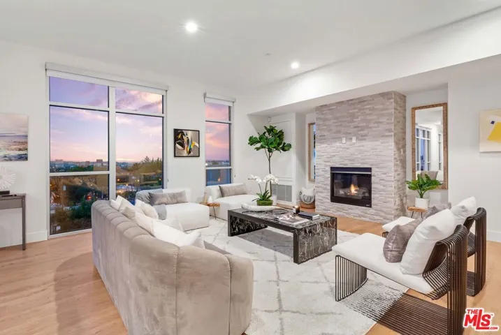8017 W Norton Avenue Ph3, West Hollywood, California 90046