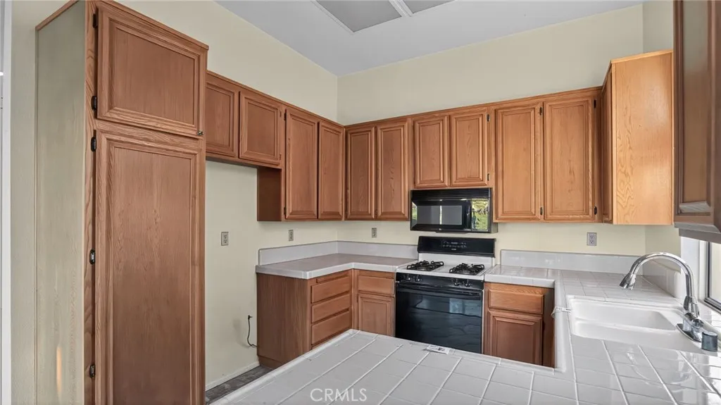 658 Torrey Pines, Banning, California 92220 home-pic-24