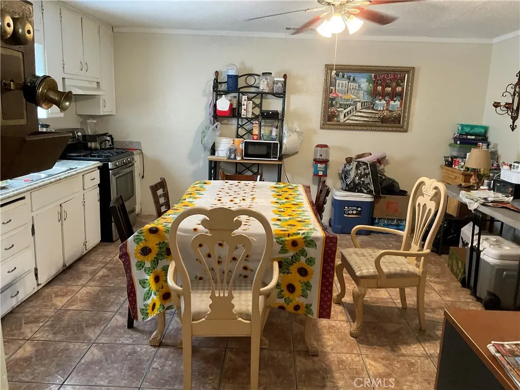 915 R Street, Merced, California 95341 home-pic-9