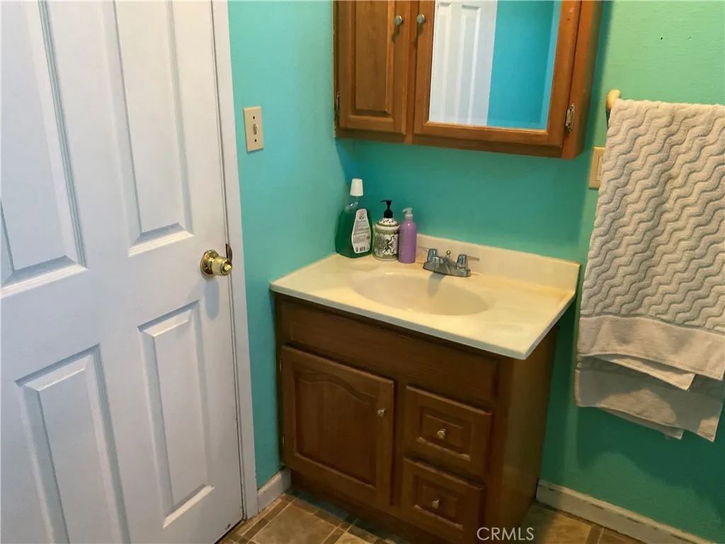 915 R Street, Merced, California 95341 home-pic-12