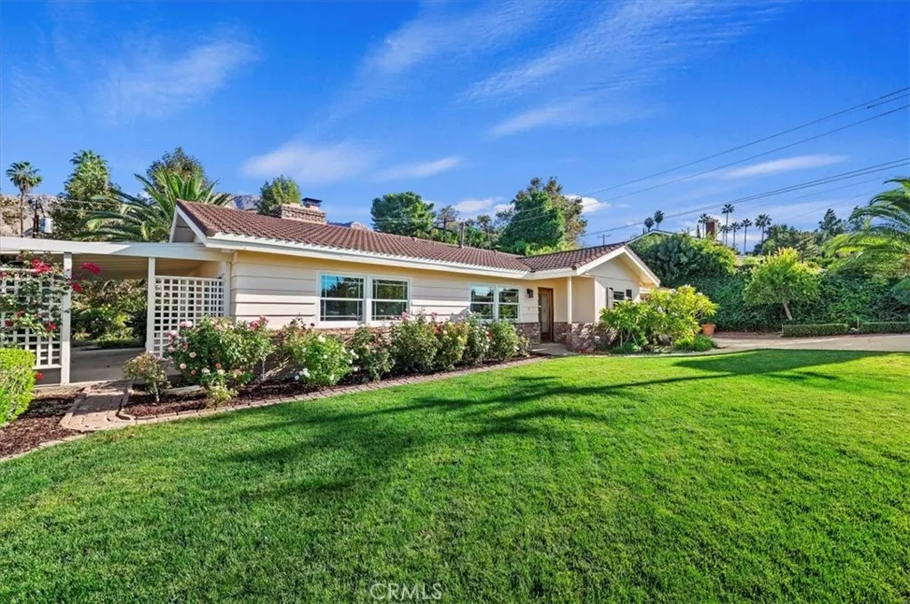 28680 Live Oak, Highland, California 92346 home-pic-3