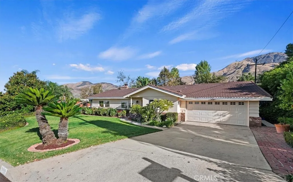 28680 Live Oak, Highland, California 92346 home-pic-1