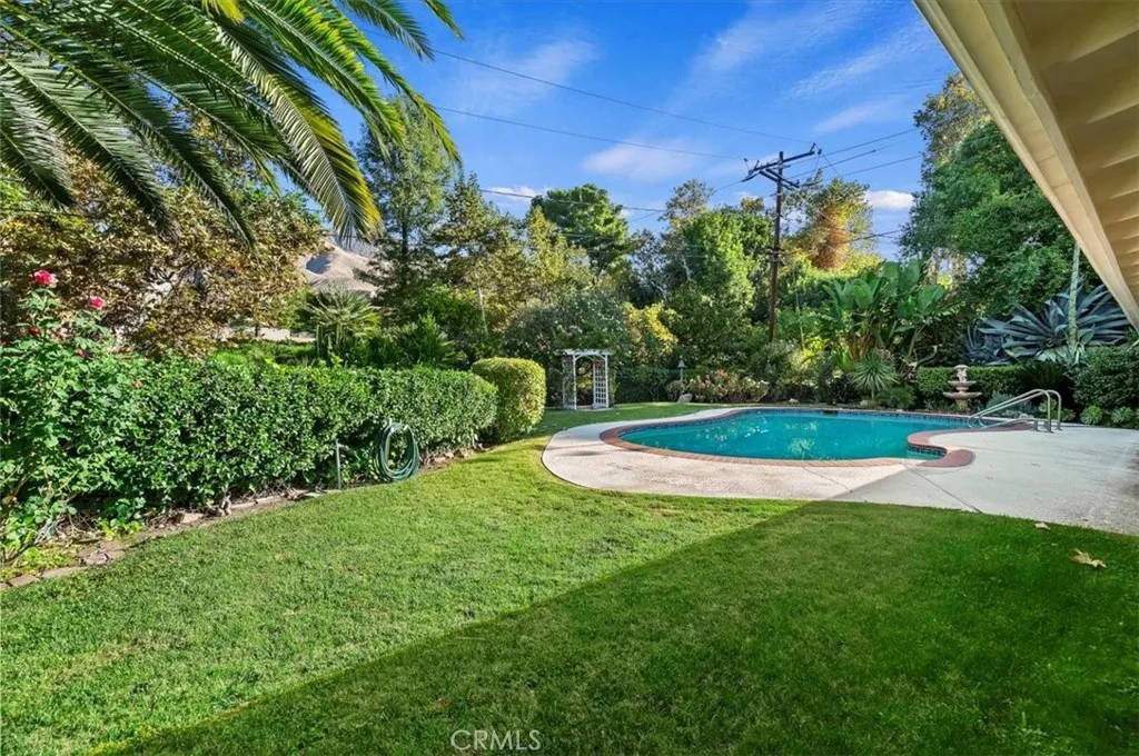 28680 Live Oak, Highland, California 92346 home-pic-36