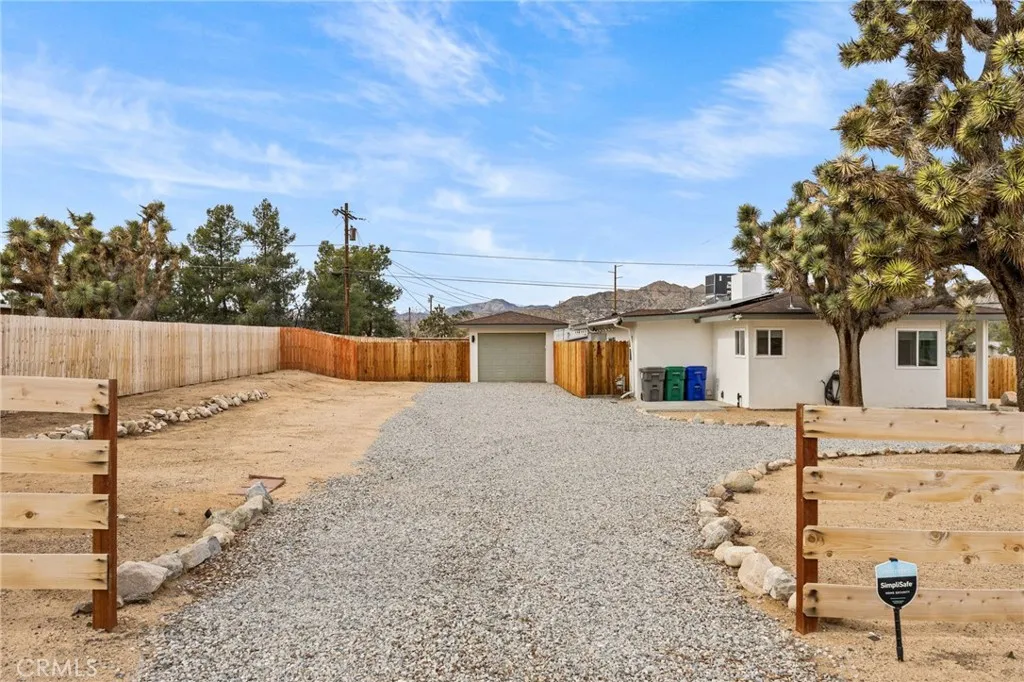 55585 Onaga, Yucca Valley, California 92284 home-pic-35