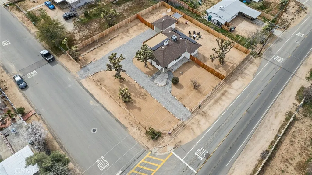 55585 Onaga, Yucca Valley, California 92284 home-pic-38