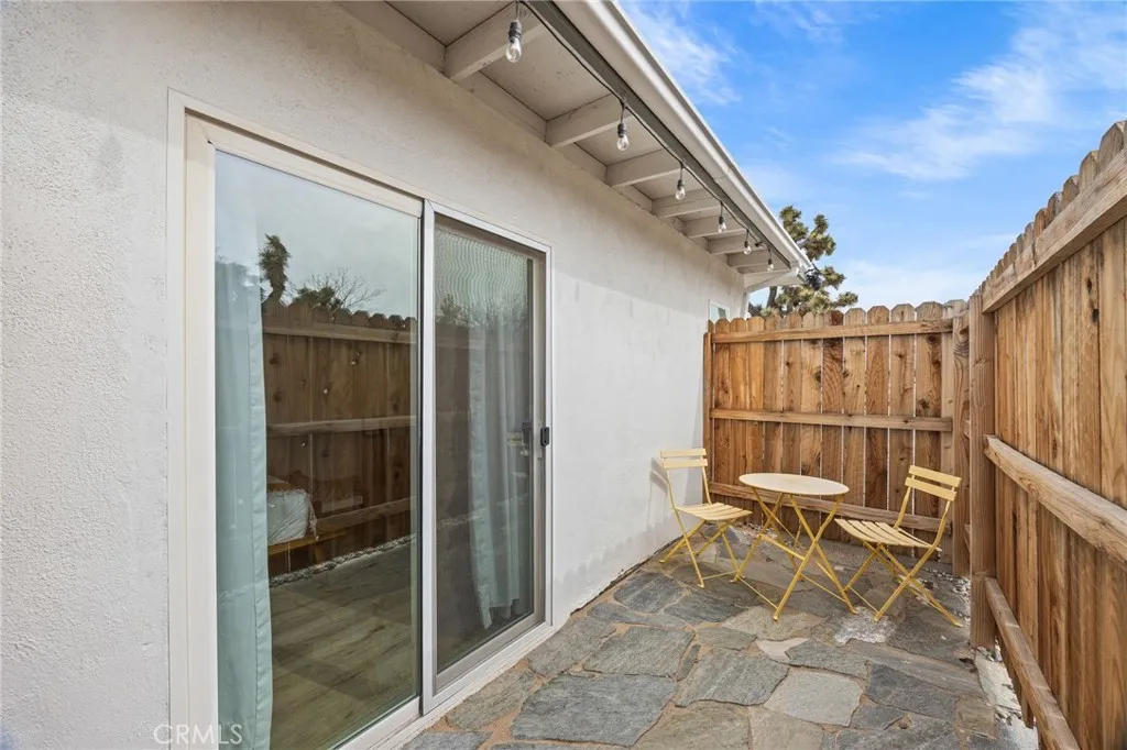 55585 Onaga, Yucca Valley, California 92284 home-pic-19