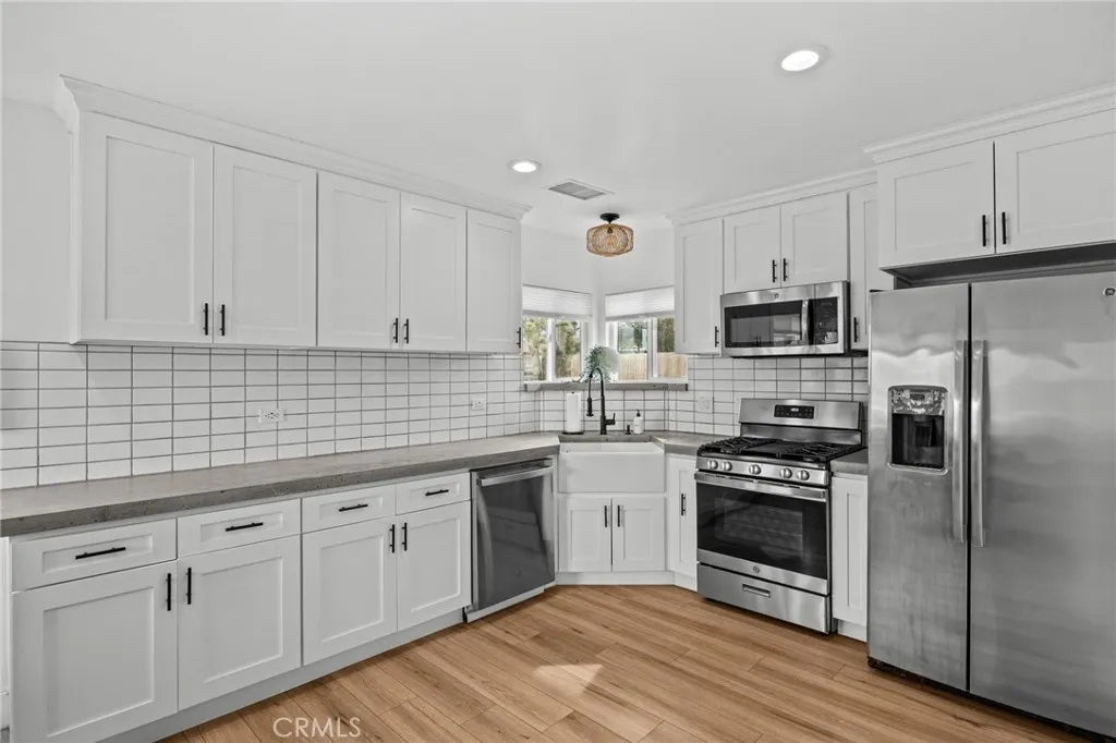 55585 Onaga, Yucca Valley, California 92284 home-pic-12