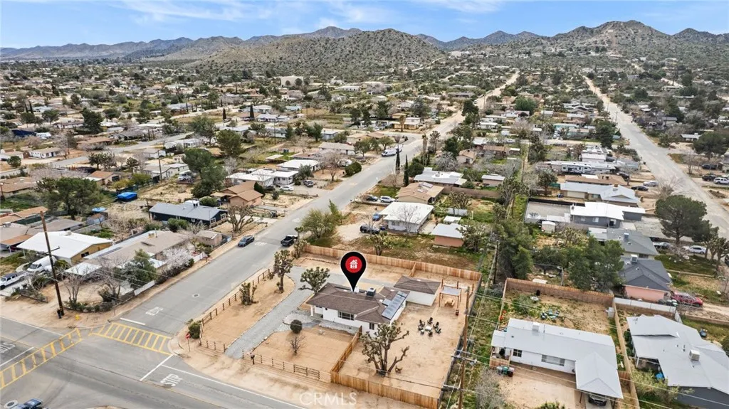 55585 Onaga, Yucca Valley, California 92284 home-pic-40