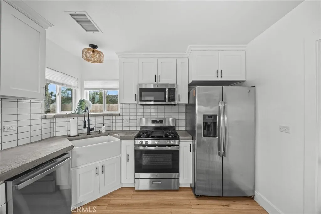 55585 Onaga, Yucca Valley, California 92284 home-pic-14