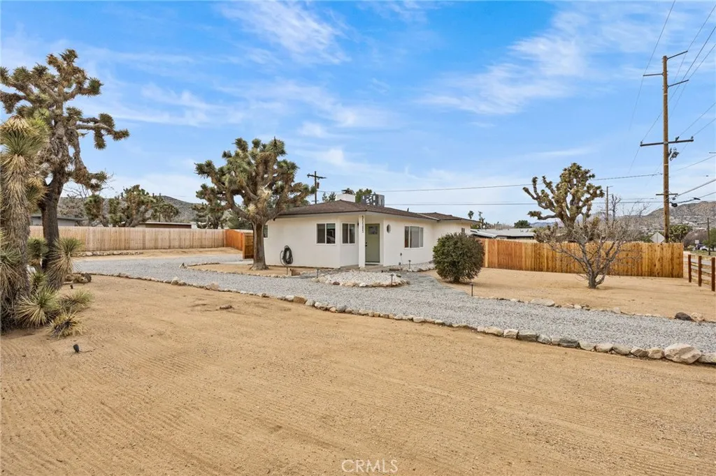 55585 Onaga, Yucca Valley, California 92284 home-pic-34