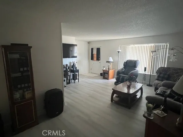 1140 Amberwood Drive, Hemet, California 92543 home-pic-14