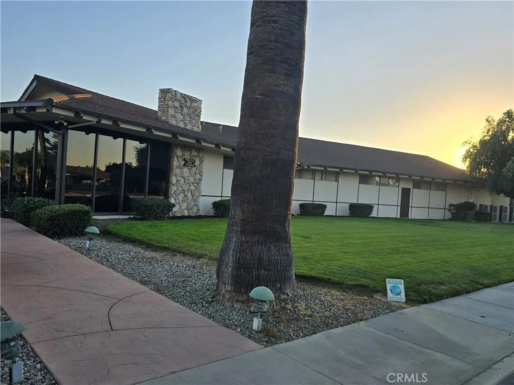 1140 Amberwood Drive, Hemet, California 92543 home-pic-40