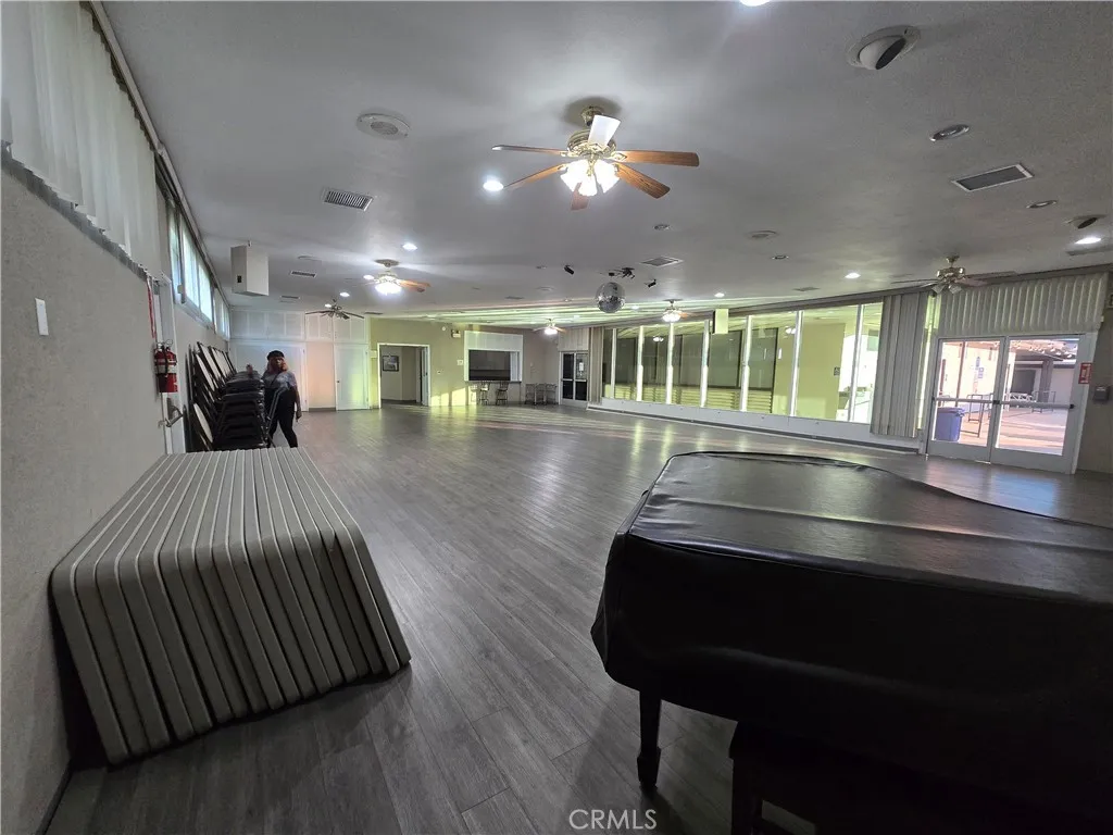 1140 Amberwood Drive, Hemet, California 92543 home-pic-49