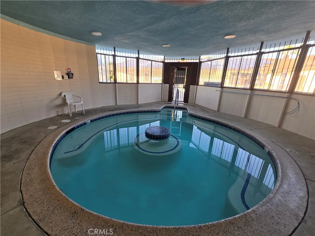 1140 Amberwood Drive, Hemet, California 92543 home-pic-46