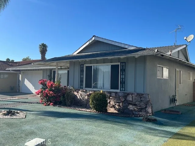 1140 Amberwood Drive, Hemet, California 92543 home-pic-3