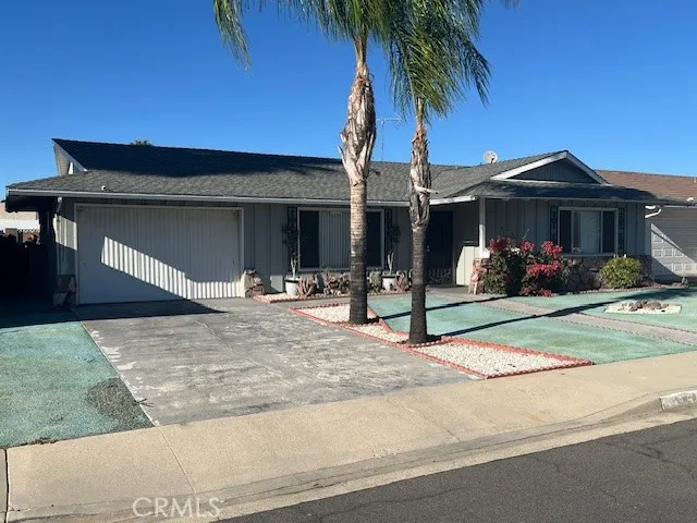 1140 Amberwood Drive, Hemet, California 92543 home-pic-2