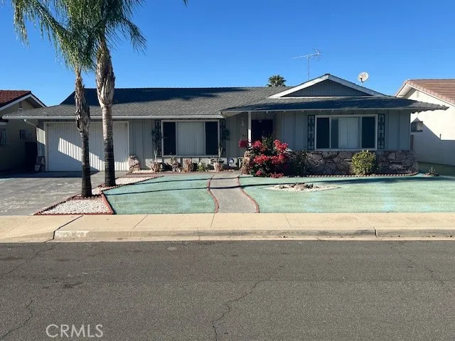1140 Amberwood Drive, Hemet, California 92543 home-pic-1
