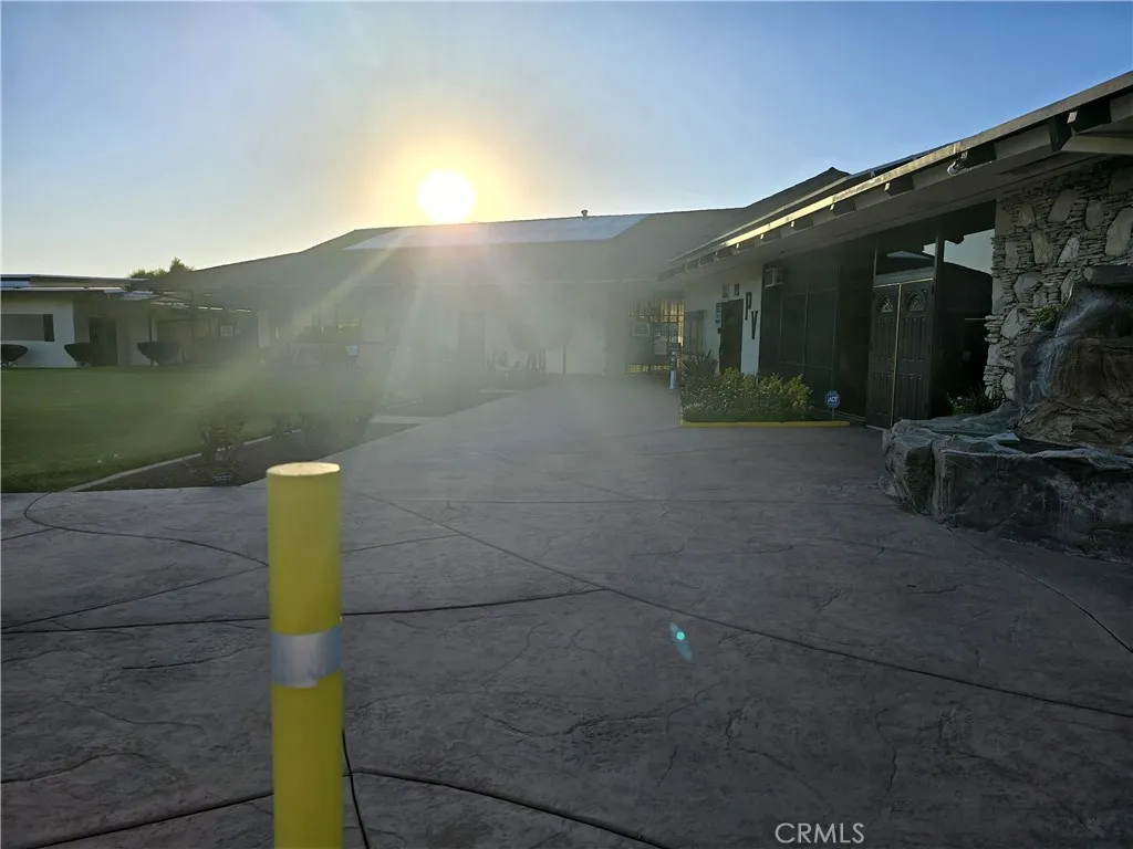 1140 Amberwood Drive, Hemet, California 92543 home-pic-42