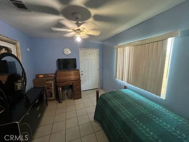 1140 Amberwood Drive, Hemet, California 92543 home-pic-37