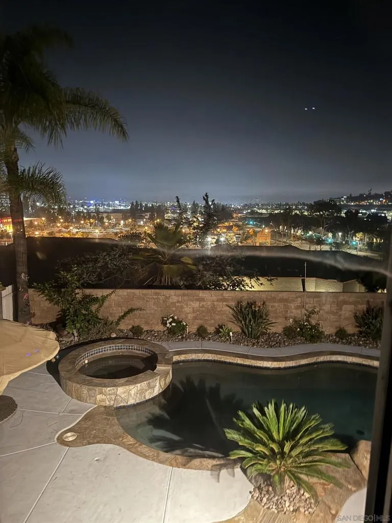 , Escondido, California 92029 home-pic-19
