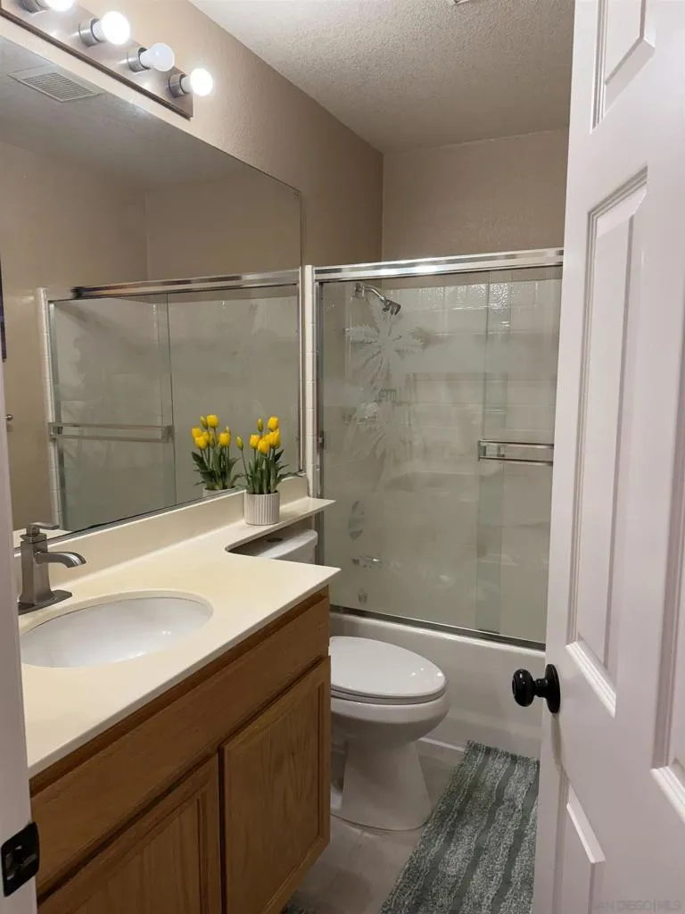 , Escondido, California 92029 home-pic-28