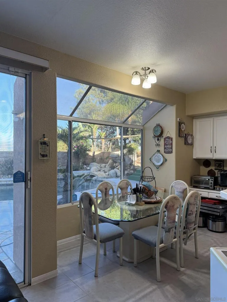 , Escondido, California 92029 home-pic-10