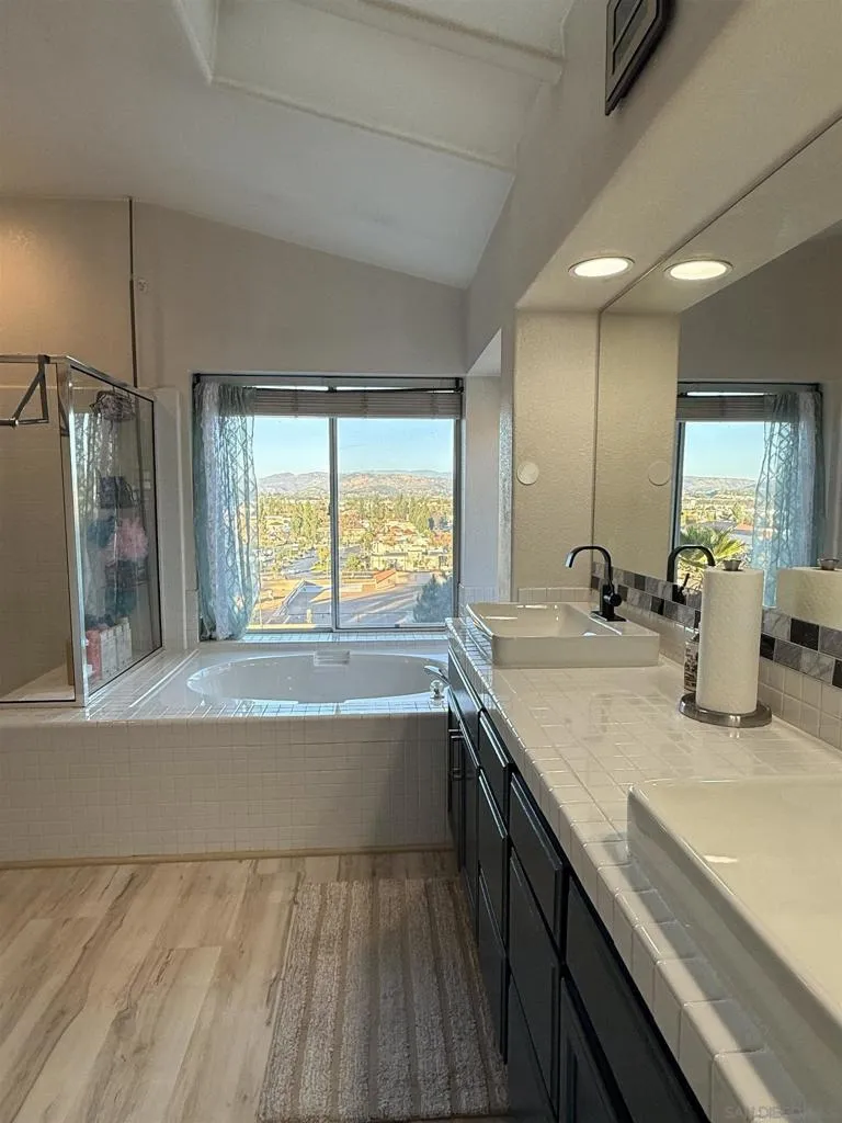 , Escondido, California 92029 home-pic-21