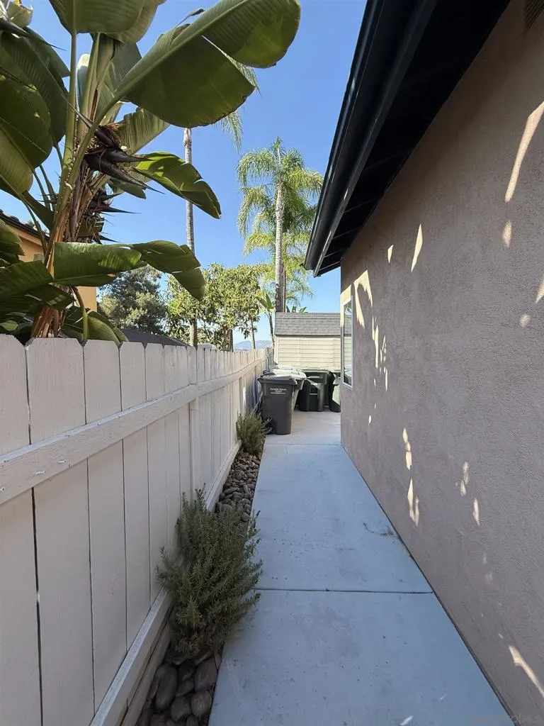 , Escondido, California 92029 home-pic-17