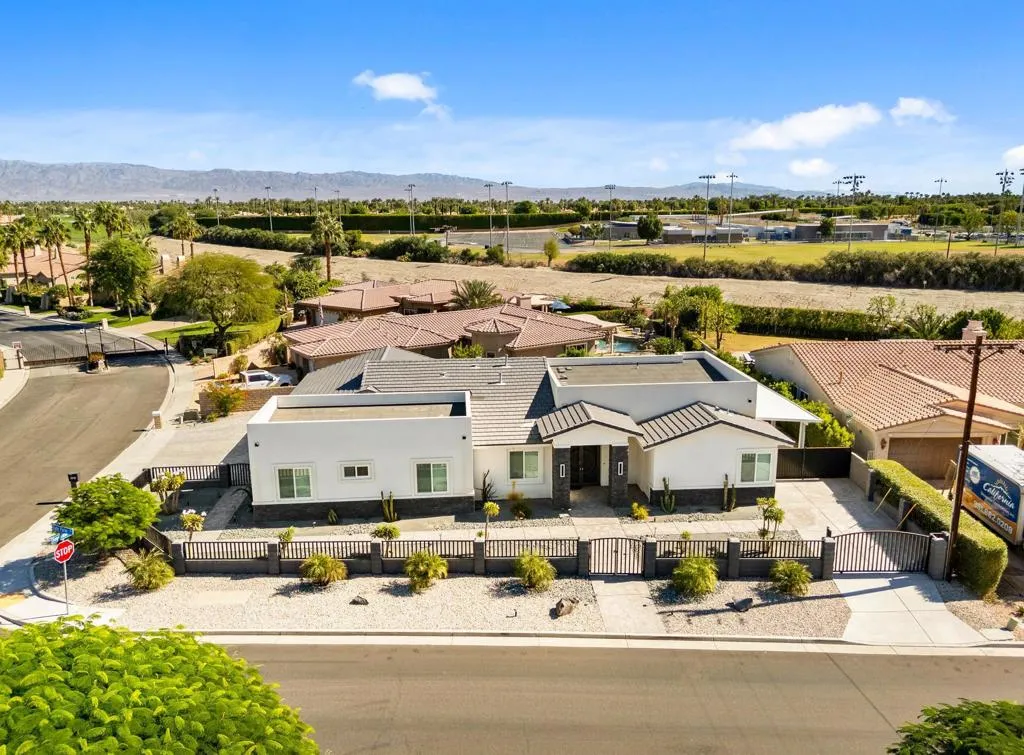 78755 Sagebrush Avenue, La Quinta, California 92253 home-pic-47