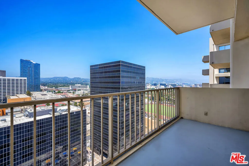 2160 Century Parkway 1911, Los Angeles, California 90067 home-pic-9