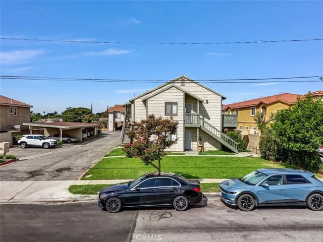 8582 Tamarind, Fontana, California 92335