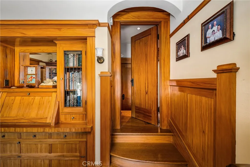 155 N Cleveland Street, Orange, California 92866 home-pic-23