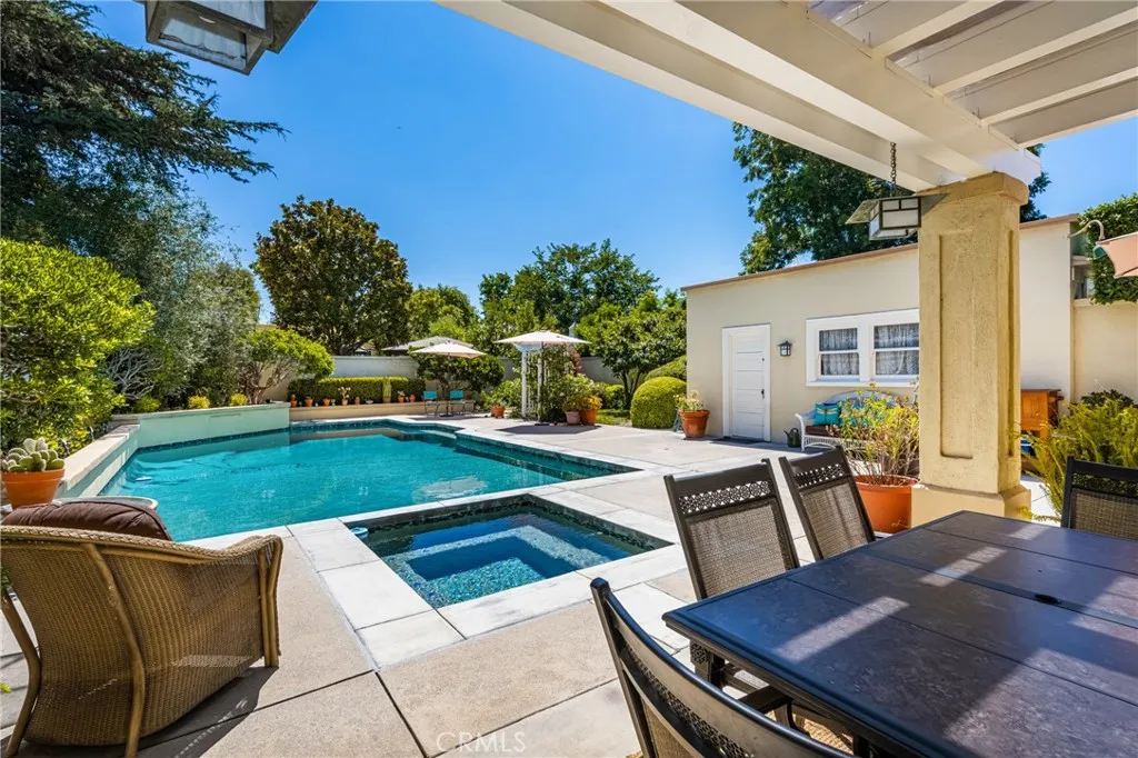 155 N Cleveland Street, Orange, California 92866 home-pic-2
