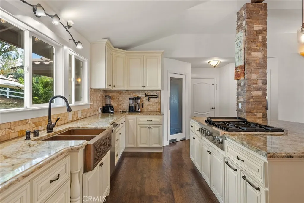 29730 Del Rey Road, Temecula, California 92591 home-pic-9