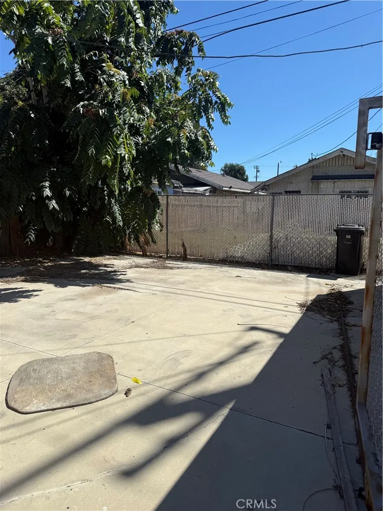 1340 W 58th, Los Angeles, California 90044 home-pic-9
