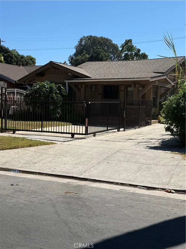 1340 W 58th, Los Angeles, California 90044 home-pic-0