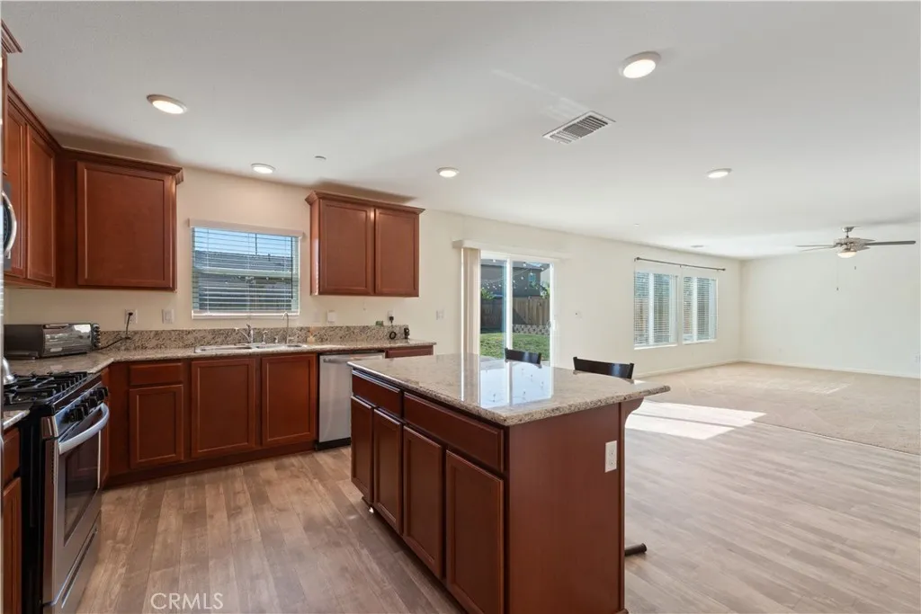 802 Reisling, Coalinga, California 93210 home-pic-6