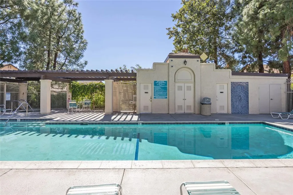 28123 Seco Canyon 94, Saugus, California 91390 home-pic-23