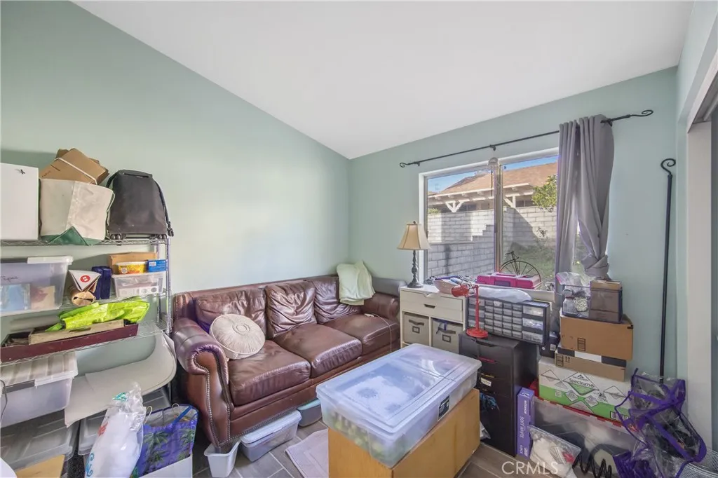 28123 Seco Canyon 94, Saugus, California 91390 home-pic-11